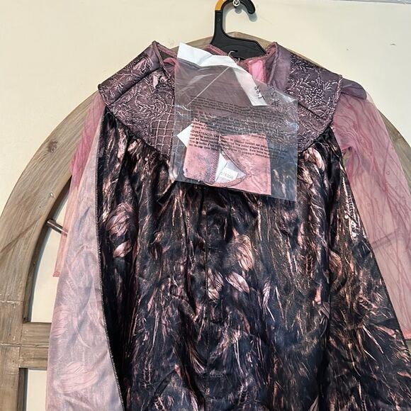 Descendants costume size small 6X- 8X - Picture 5 of 6